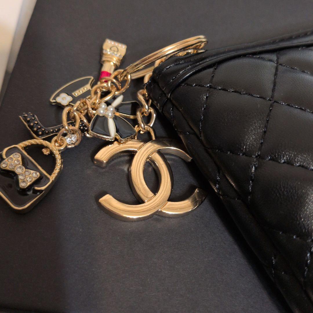 新品未使用　CHANELノベルティ　ポーチ　セカンドバッグ新品ノベルティャーム付