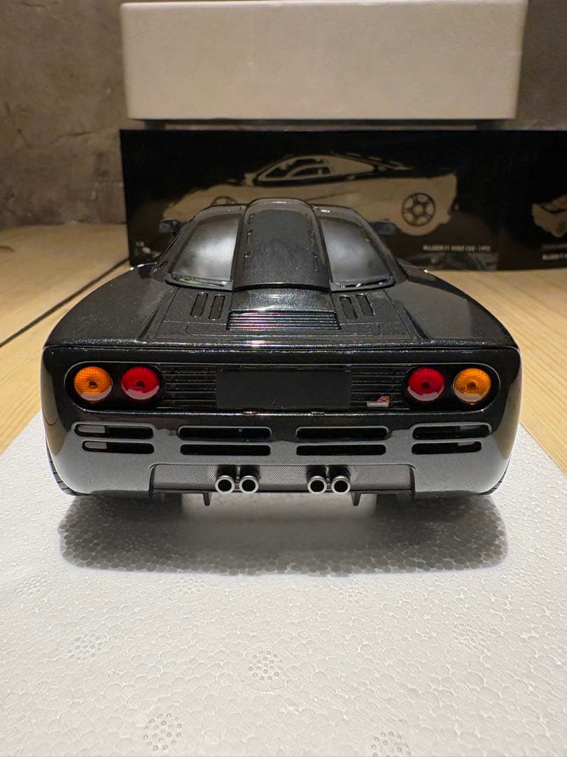 ミニチャンプス1602台限定！1/18 マクラーレンF1ロードカー 1993