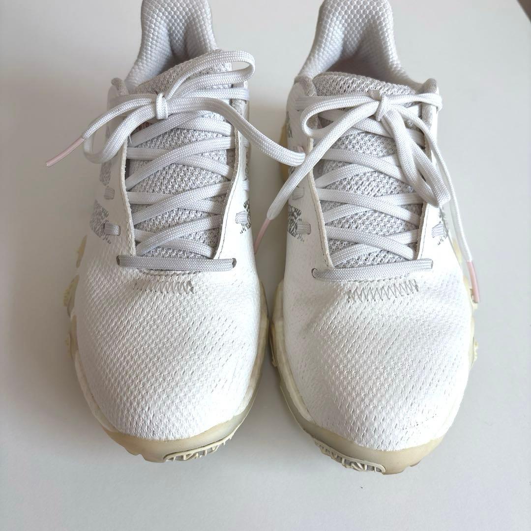 未使用級美品！adidasコードカオス ゴルフシューズ白23.5cm レディース
