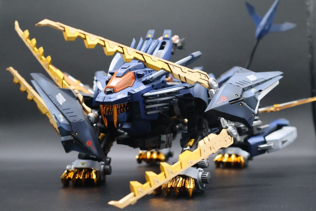 ゾイド　コトブキヤ　HMM ブレードライガー・フォルティス