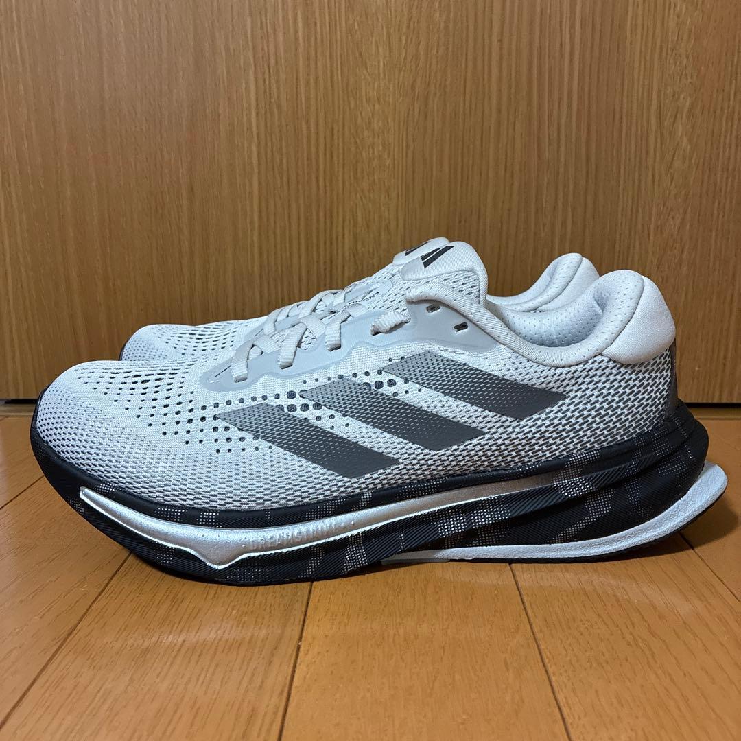 アディダス ランニングシューズ　スーパーノヴァ ライズ　　ID8782