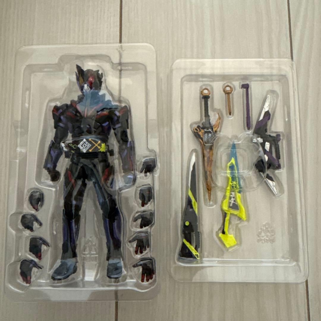 フィギュアーツ 仮面ライダー 滅　アークスコーピオン