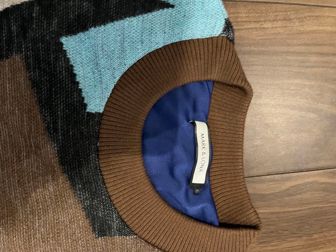美品　MARK & LONA 46サイズ　ニット