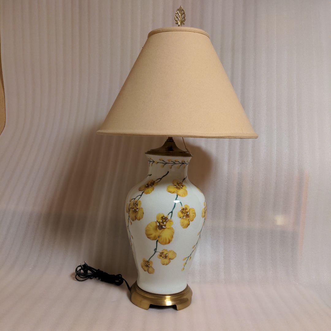 陶磁器テ−ブルランプ