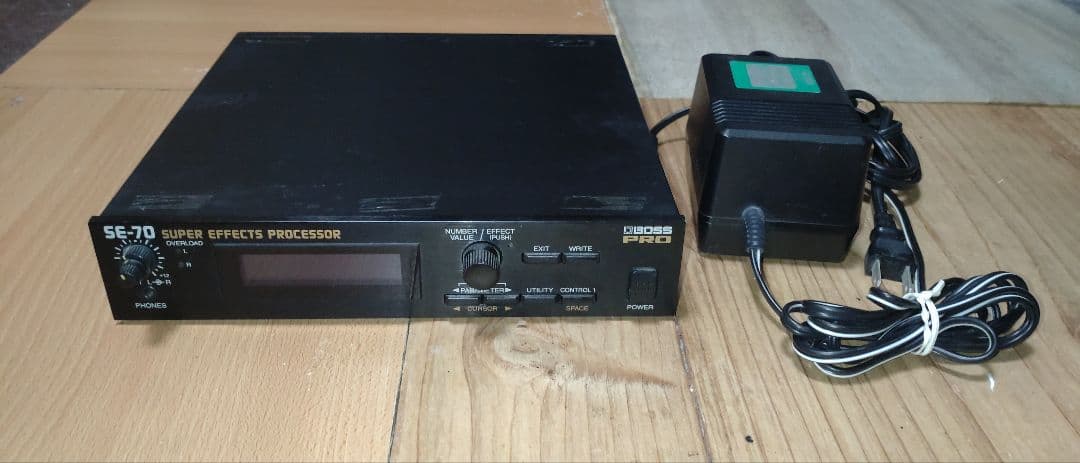BOSS SE-70 マルチエフェクター