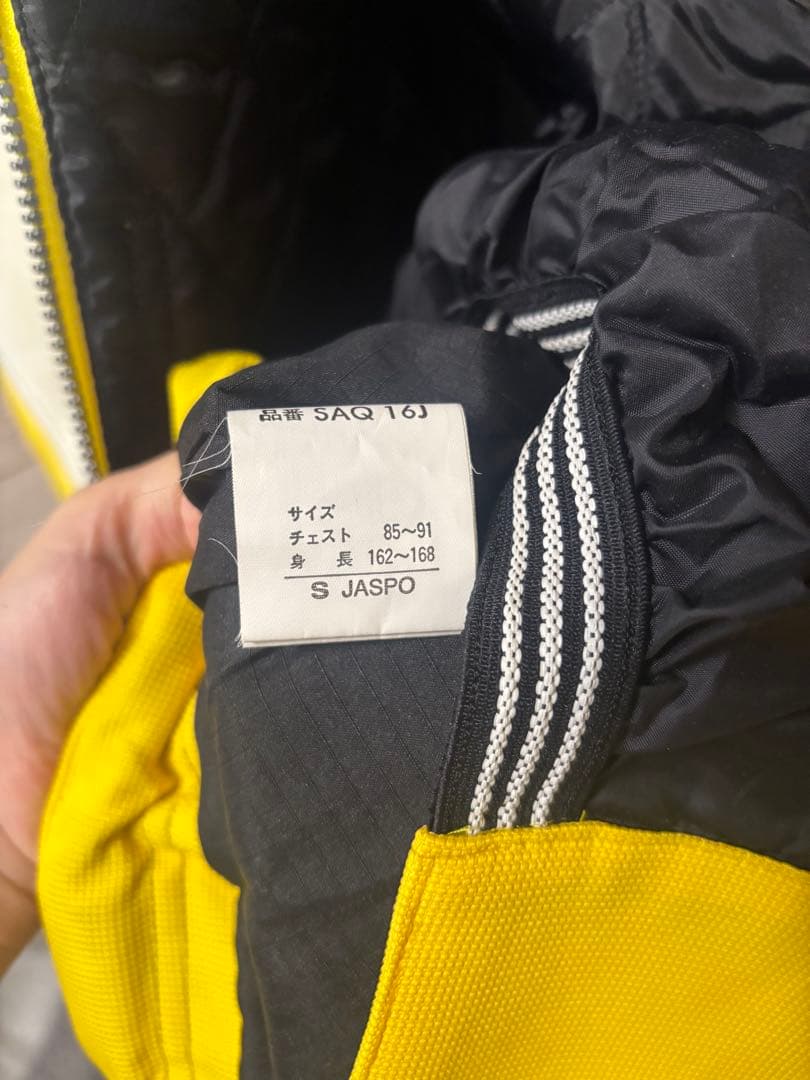 asics イエロースキーウェア チェック柄
