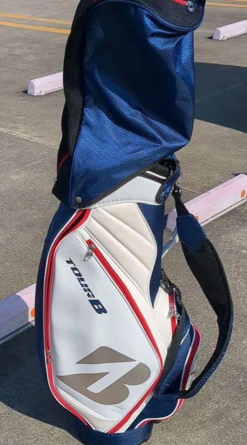未使用に近いBRIDGESTONE TOUR B キャディバッグ