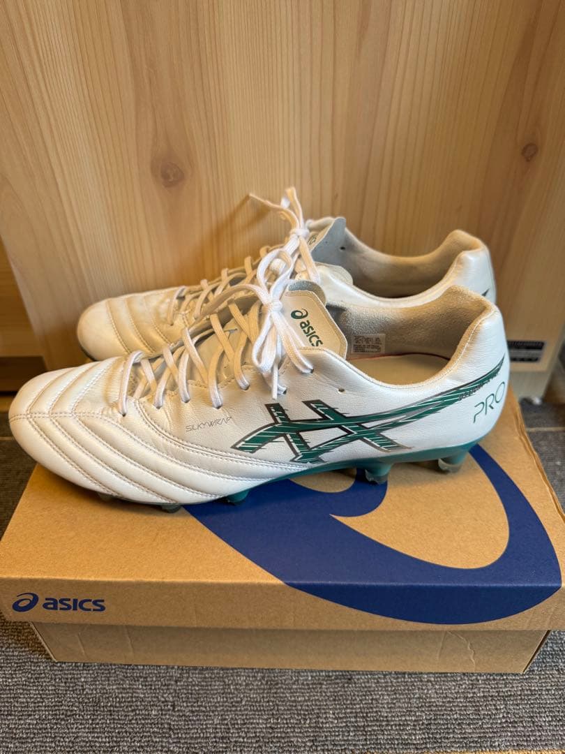 ASICS DS LIGHT X-FLYPRO 3サッカースパイク