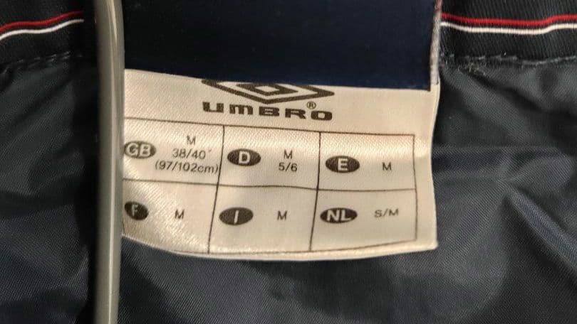 アンブロ UMBRO イングランド代表 ナイロンジャケット M 紺 希少