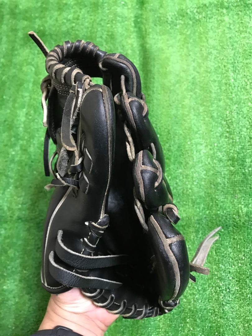 【美品　軽量】　ミズノ　硬式内野手用　型抜群！　即戦力！