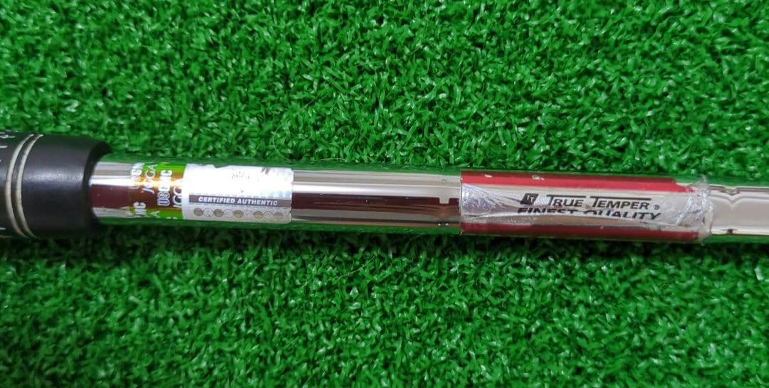 オデッセイWHITE HOT PRO #9　　 パター 33インチ