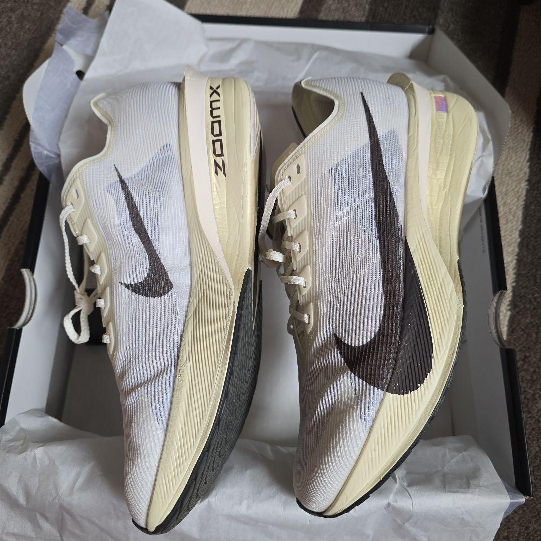 NINE ZOOMX VAPORFLY NEXT％4 27.0cm