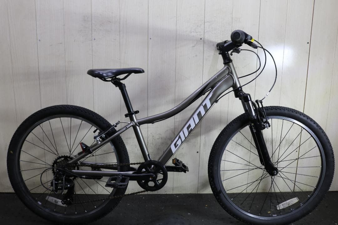 GIANT XTC JR24 24インチ アルミ シマノ7速 本格子供用MTB