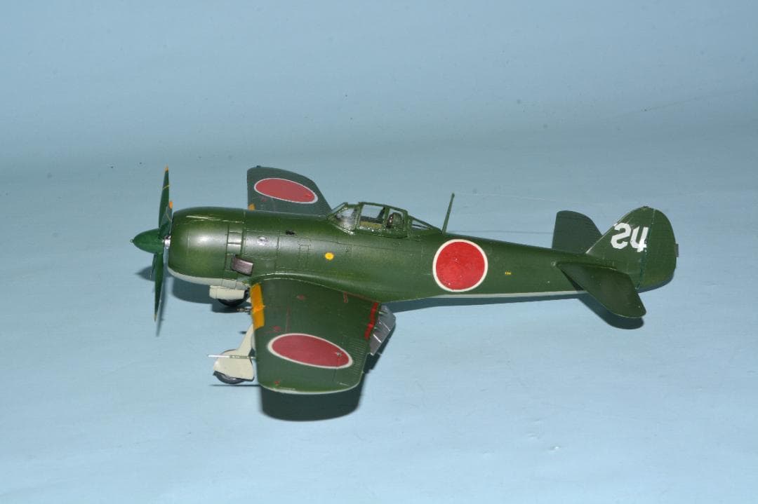 [完成品]　1/48スケール　日本陸軍　四式戦闘機『疾風』増加試作機