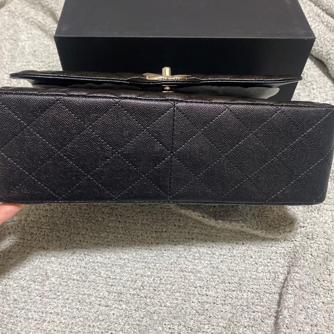 CHANEL ブラック ダブルチェーン　フラップバッグ