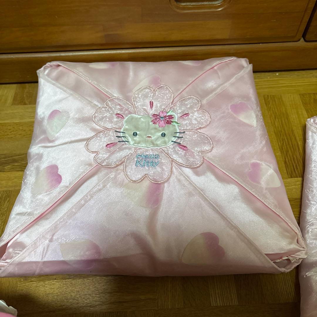 ハローキティ 桜　ピンククッション 2個セット