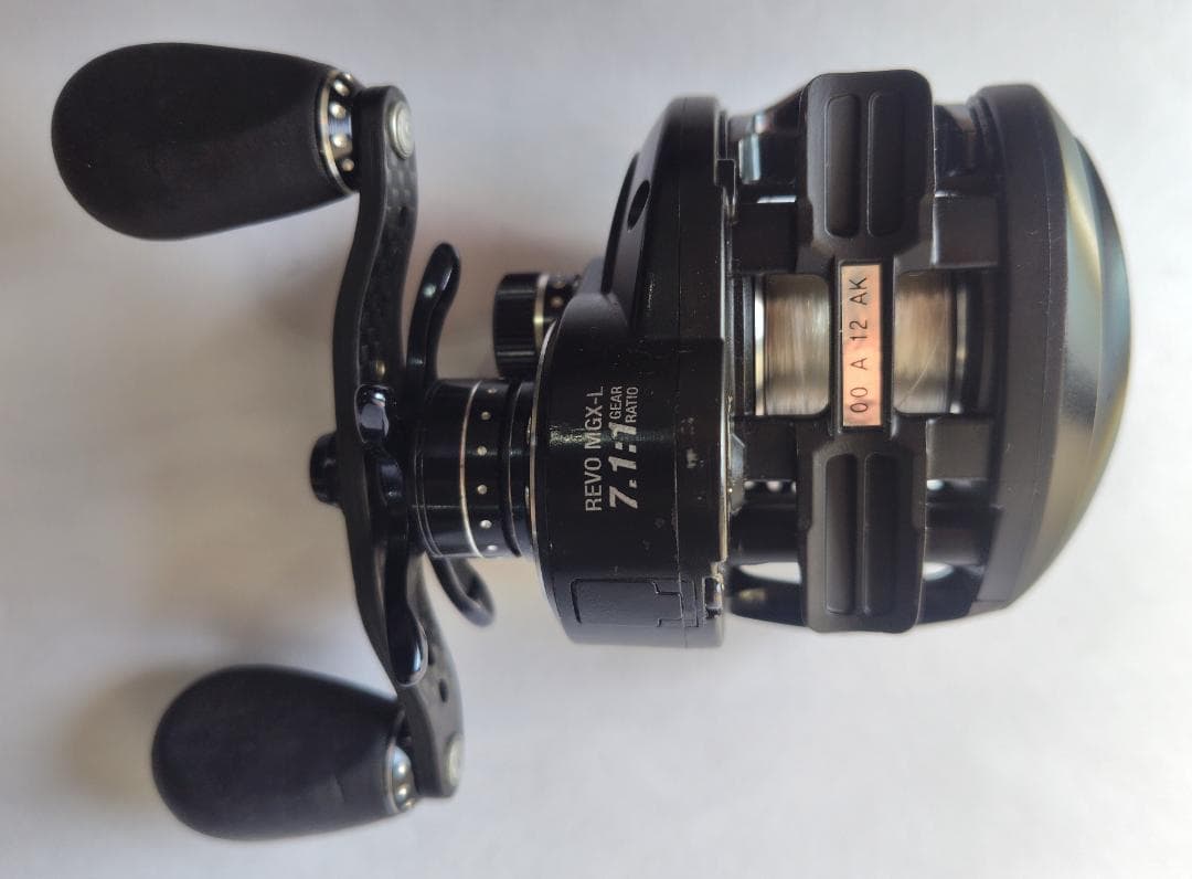 アブガルシア　Abu Garcia REVO MGX-L 左巻