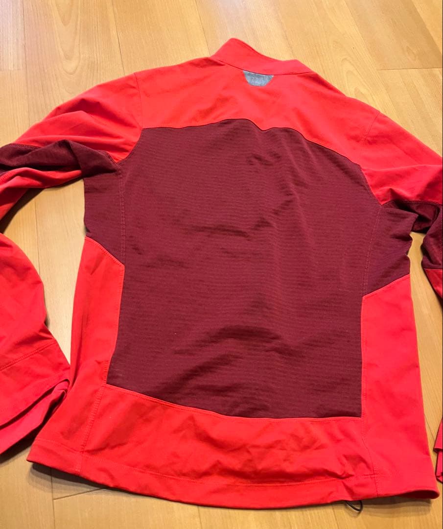 patagonia パッションレッド ソフトシェル ウインドシールドジャケット