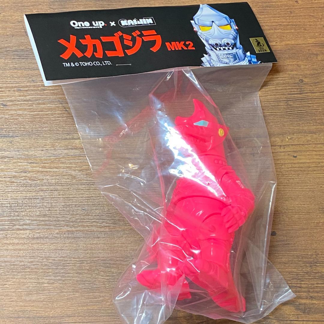 【限定】One up×KAIJIN メカゴジラMk2 蛍光ピンク ソフビ