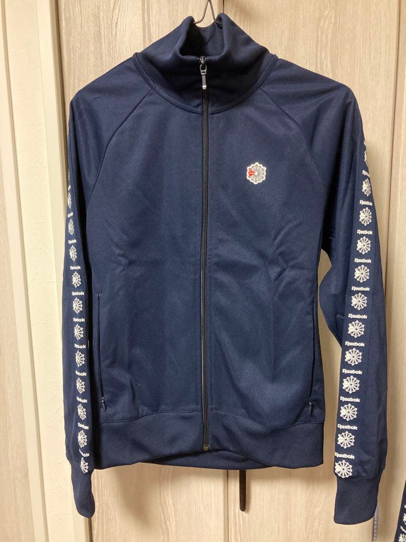 Reebok リーボック　ジャージ　上下セットアップ　Sサイズ　ネイビー　未使用