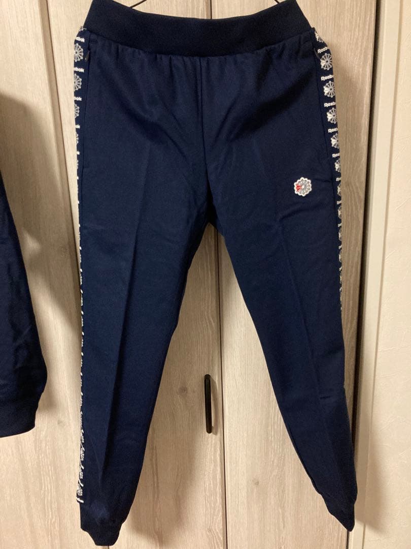 Reebok リーボック　ジャージ　上下セットアップ　Sサイズ　ネイビー　未使用