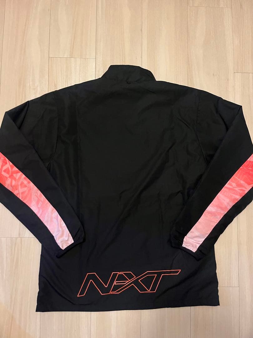 Mizuno NXT ウインドブレーカー　上下セット ブラック/レッド