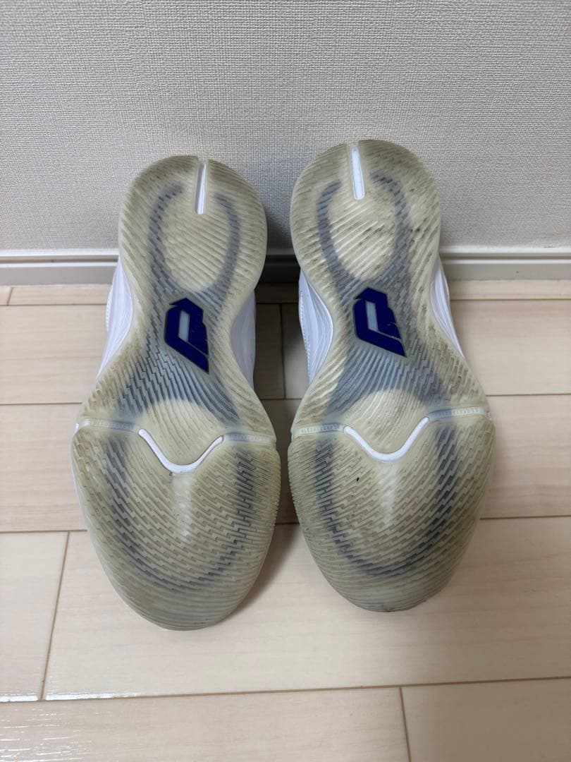 dame9 adidasスニーカー