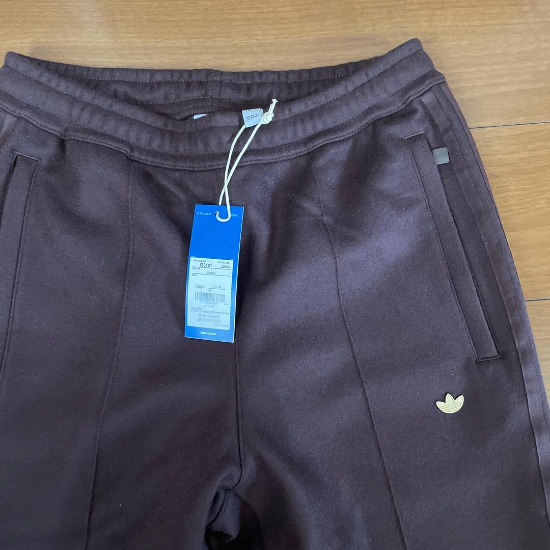 新品未使用　アディダス オリジナルス　トラックパンツM