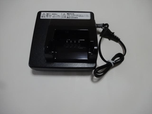 Panasonic NKJ075Z バッテリー充電器