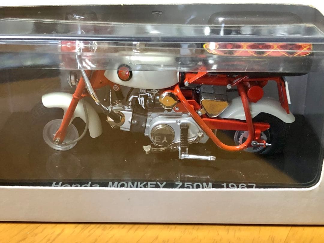 ★希少！サンプル白箱￼￼￼1/10エブロ ホンダ モンキー Z50M 1967