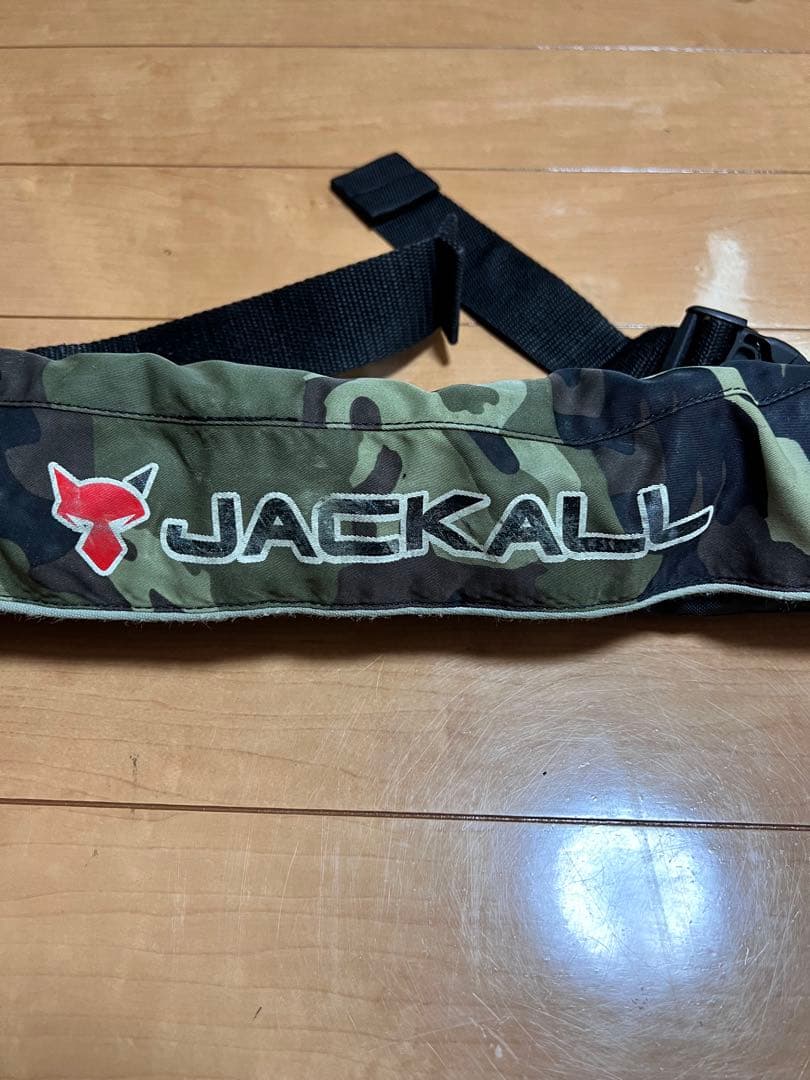 ジャッカル　ライフジャケット　自動膨張