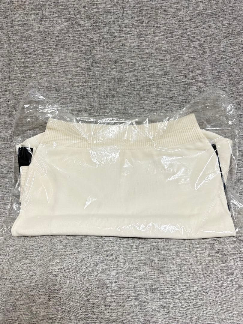 L ☆新品タグ付☆ ロサーセン　ニット タートルネック セーター ライン&ロゴ