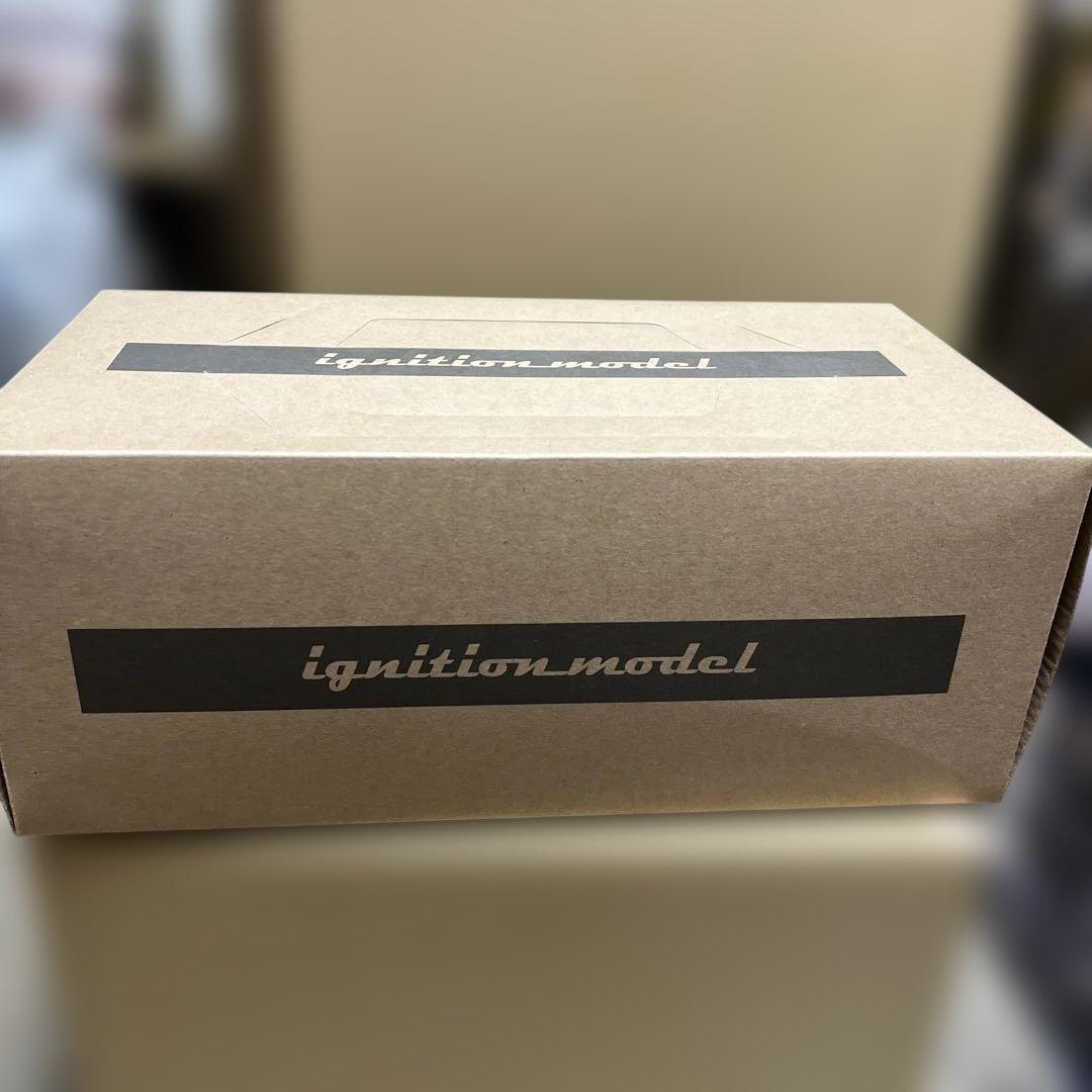 イグニッションモデル1/18 TOYOTA クラウン　1/18