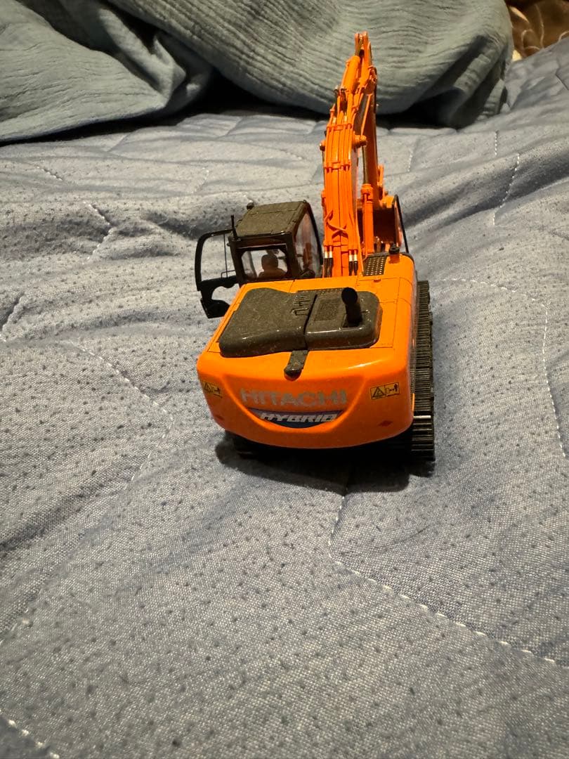 ミニカー HITACHI ZH200 hybrid 1/50