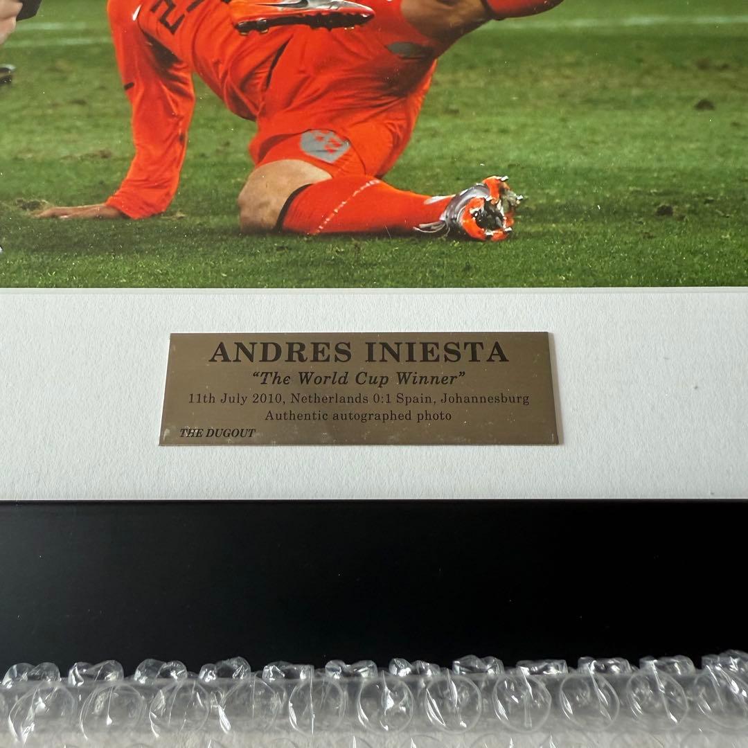 イニエスタ　直筆サインアート　スペイン代表　W杯　ザダグアウト　証明書付き　新品