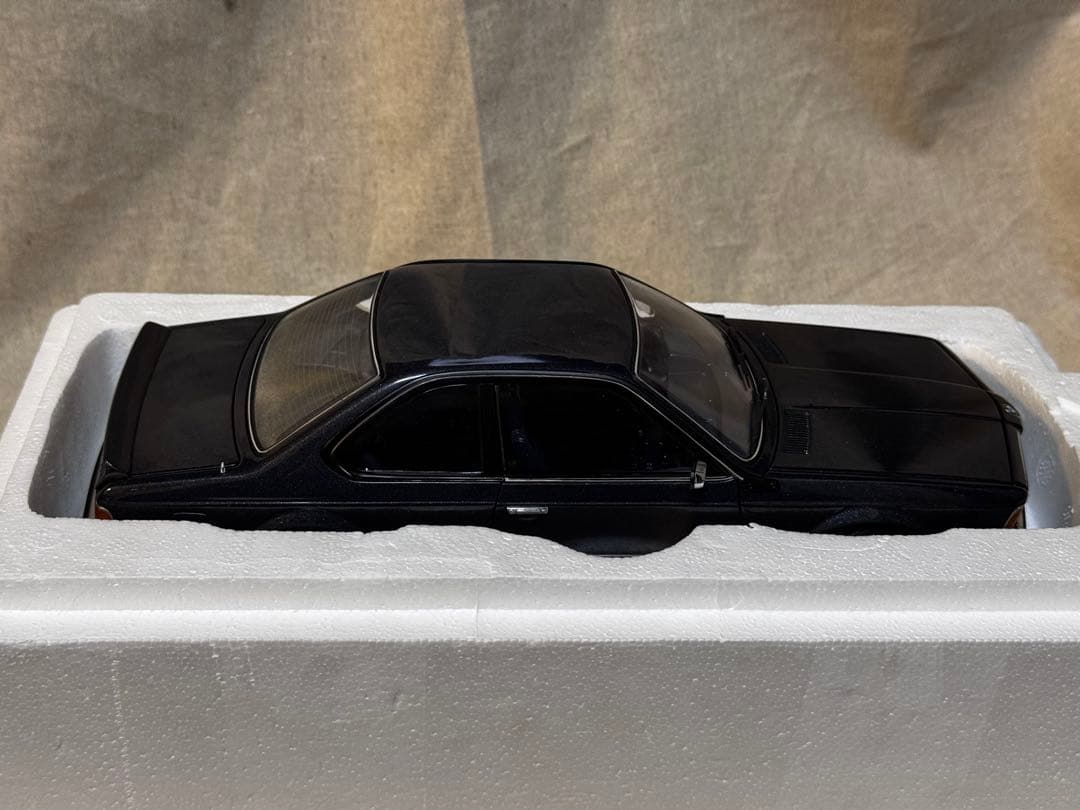 ミニカー AUTOart  635 CSI 1/18 1:18