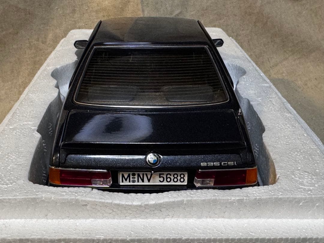 ミニカー AUTOart  635 CSI 1/18 1:18