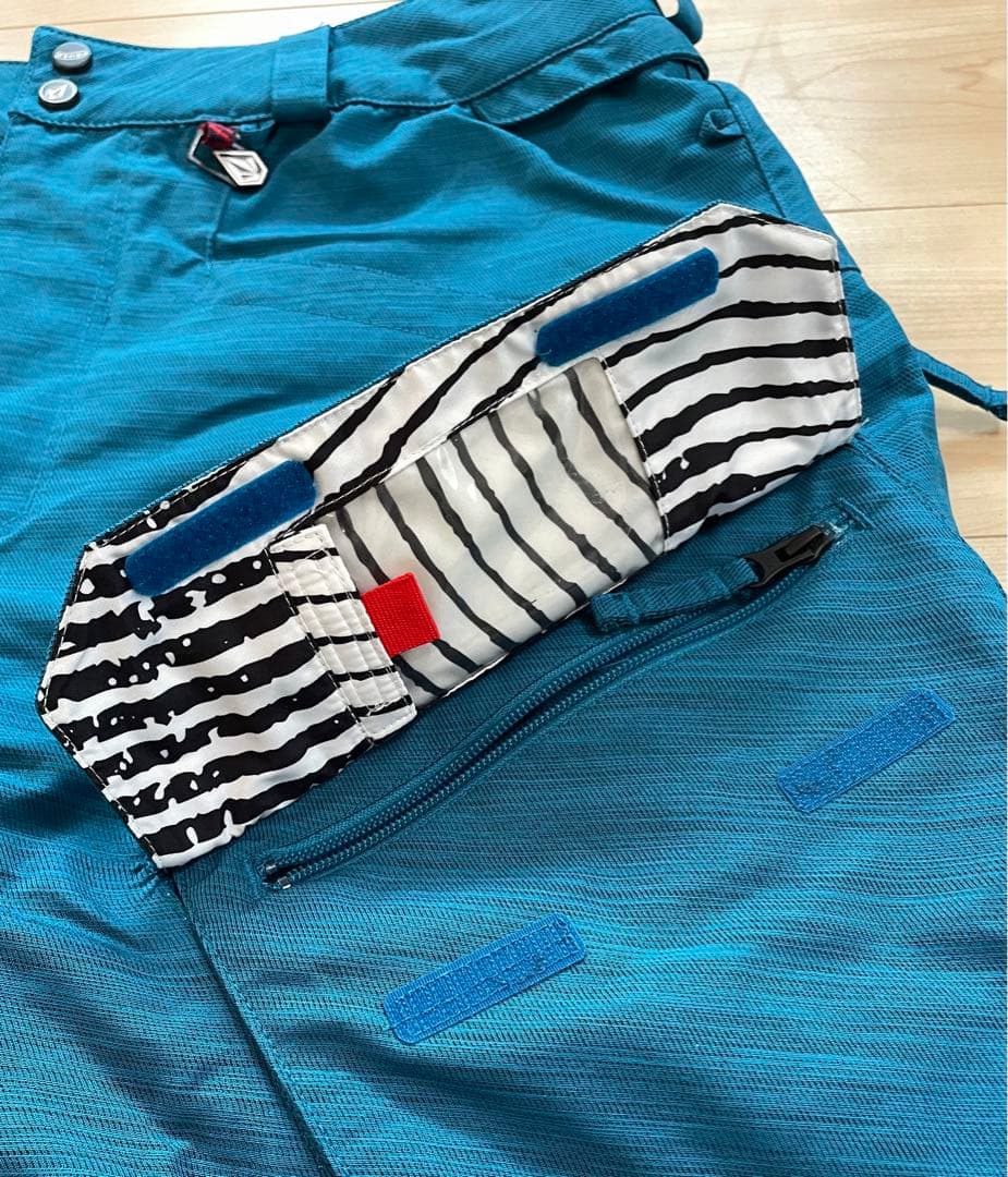 ★美品　volcom ボルコム　カーゴパンツ　メンズM TDS
