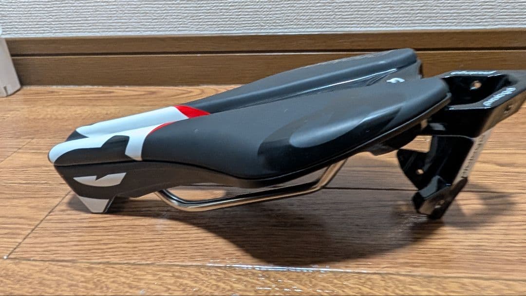 プロロゴ（PROLOGO) TGALE PAS TIROX