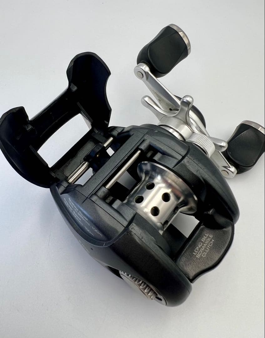 RYOBI リョービ イクシオーネ F300RF ベイトリール