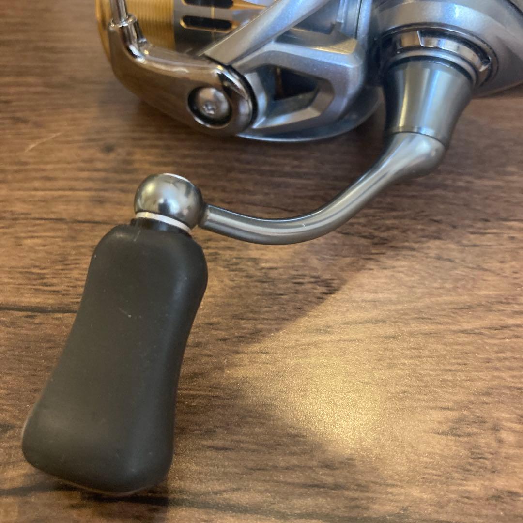 DAIWA FREAMS LT 2000S-XH スピニングリール