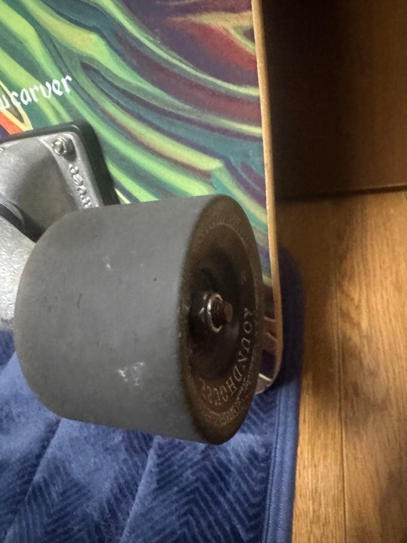 Carver サーフスケート クルーザー 波デザイン