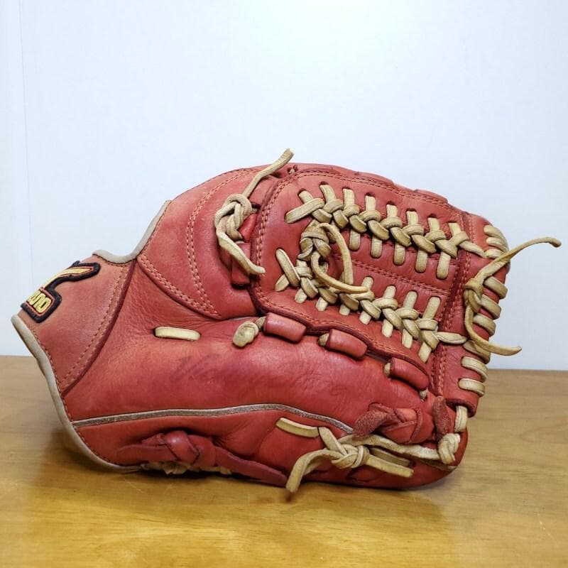 ミズノ MIZUNO マーベライトネクスト 限定モデル 内野用 軟式グローブ