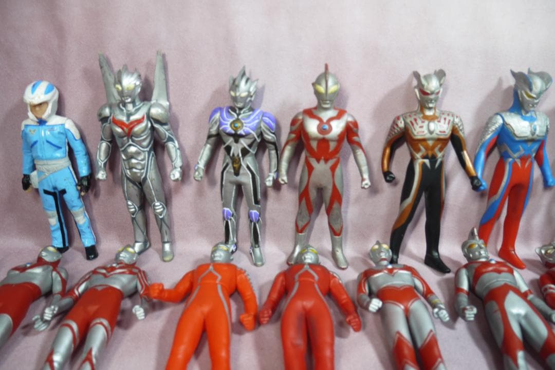 ウルトラヒーローシリーズ800サイズ新金型　500サイズ　89体