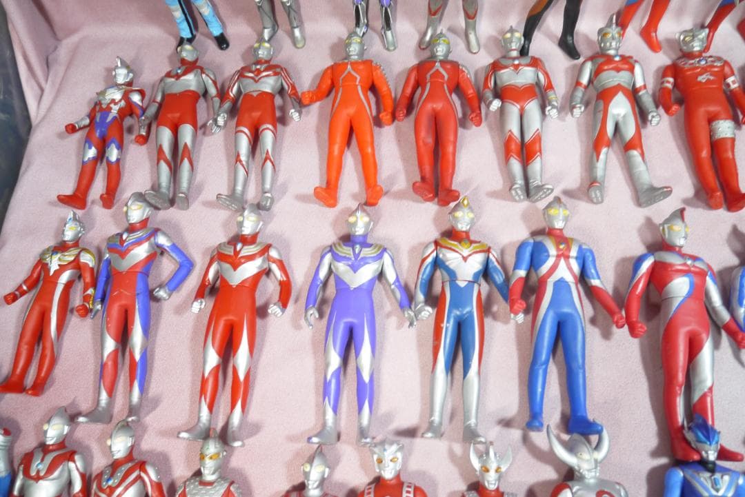 ウルトラヒーローシリーズ800サイズ新金型　500サイズ　89体