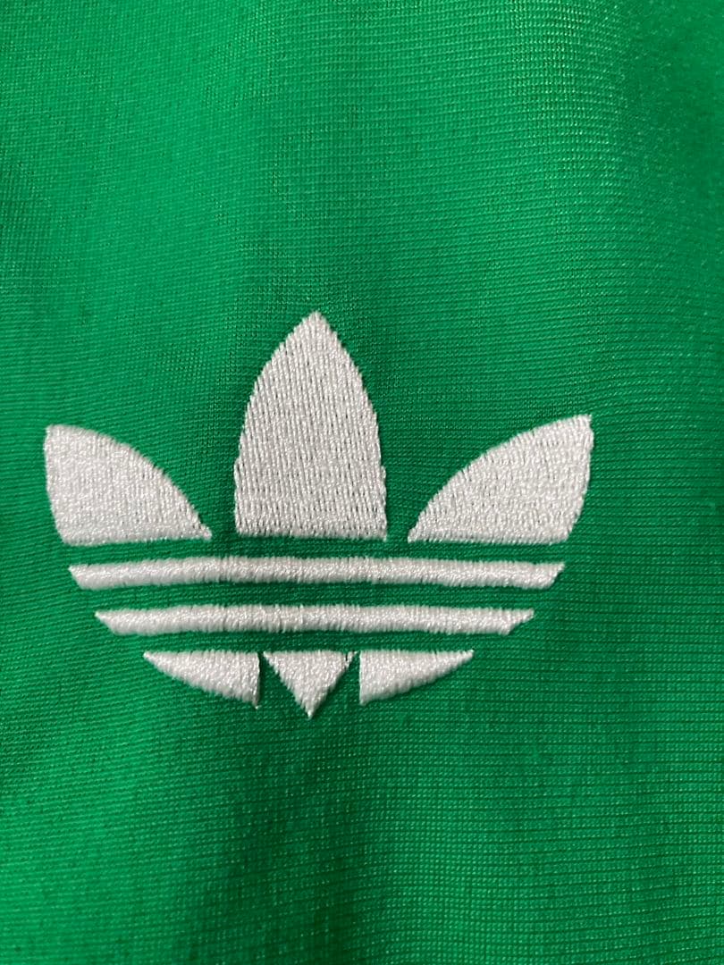 アディダス adidas グリーン　トラックジャケット