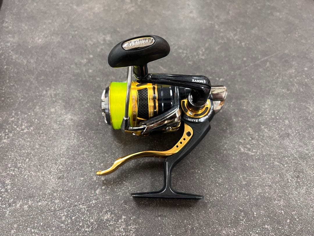 DAIWA TOURNAMENT Z2500LBD　替スプール3個付き