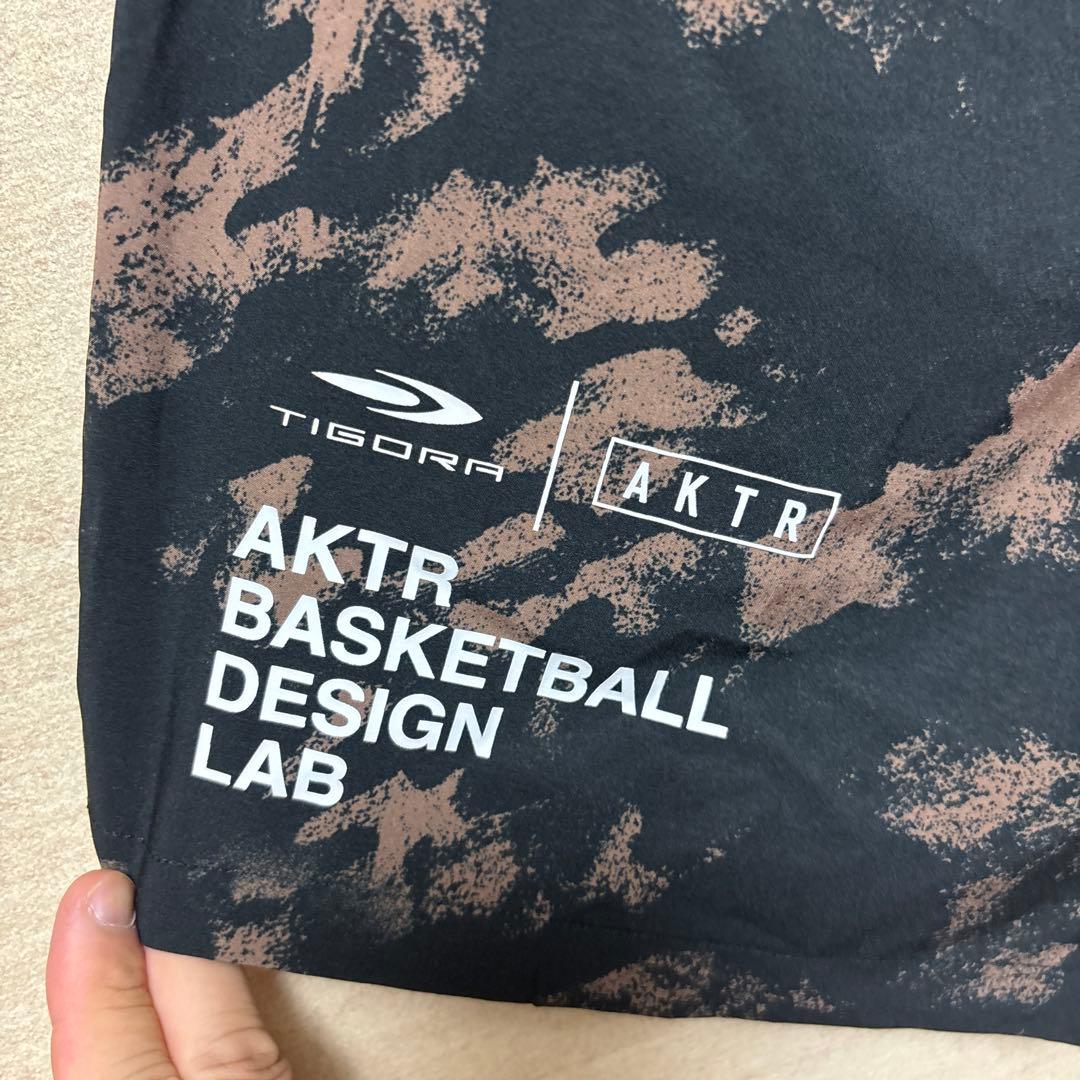 AKTR 長袖シャツと短パン