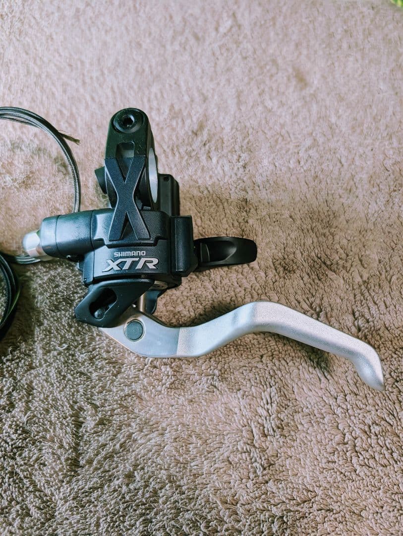 ST-M975 XTR SHIMANO　デュアルコントロールレバー