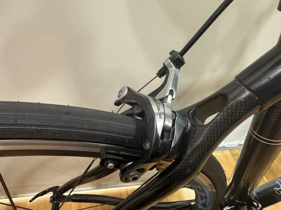 verenti RHIGOS 03 完成車　ラグカーボン